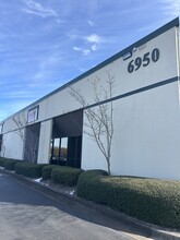 6950 Peachtree Industrial Blvd, Peachtree Corners, GA en alquiler Foto del edificio- Imagen 2 de 13