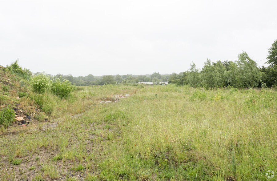 Mill Ln, Westbury en alquiler - Foto del edificio - Imagen 3 de 4