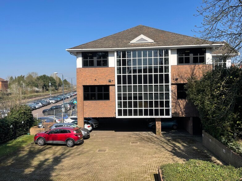 Theobald St, Borehamwood en alquiler - Foto del edificio - Imagen 3 de 9