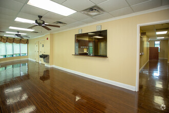 4555 Emerson Pky, Jacksonville, FL en alquiler Foto del interior- Imagen 2 de 9