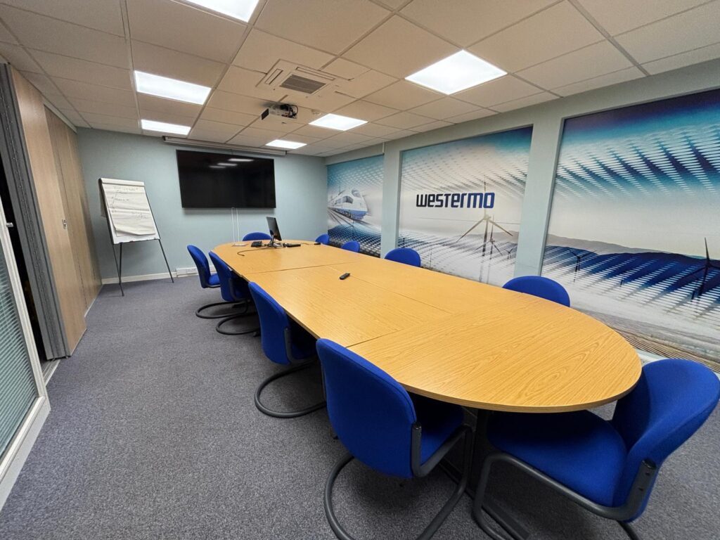 Duncan Rd, Park Gate, HAM SO31 7GA - Unidad 15-16 -  - Foto del interior - Image 1 of 9