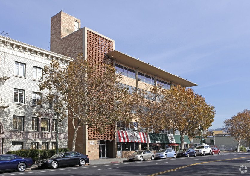 440 Grand Ave, Oakland, CA en alquiler - Foto del edificio - Imagen 2 de 3