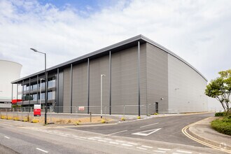 136 Edinburgh Av, Slough en alquiler Foto del edificio- Imagen 2 de 2