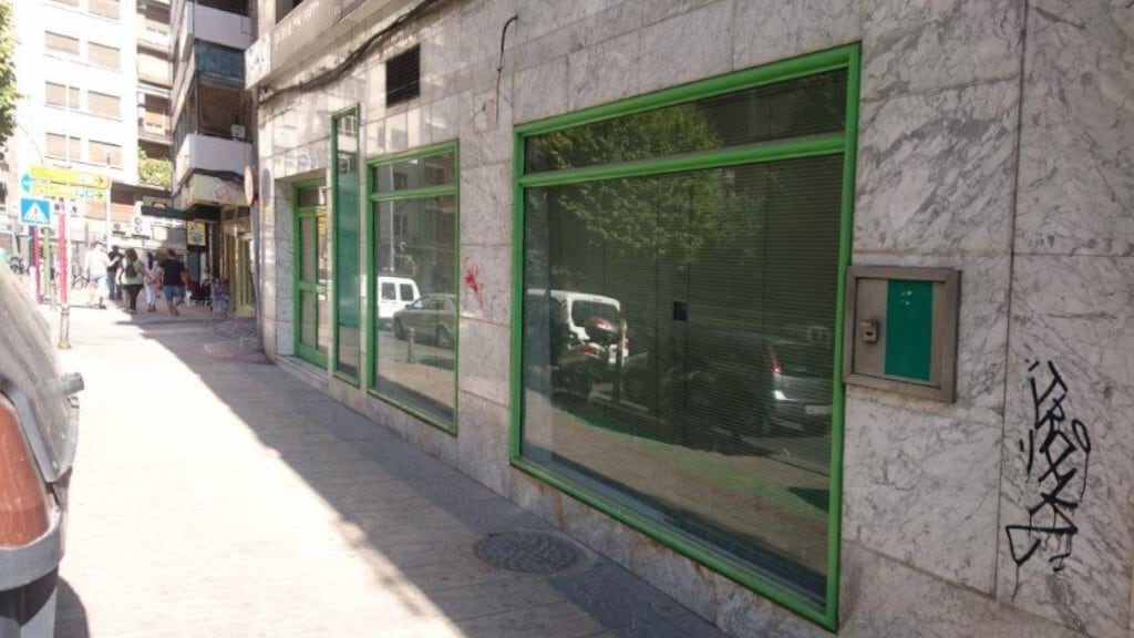 Jaén, JAE 23003 - Unidad - -  - Foto del interior - Image 2 of 4