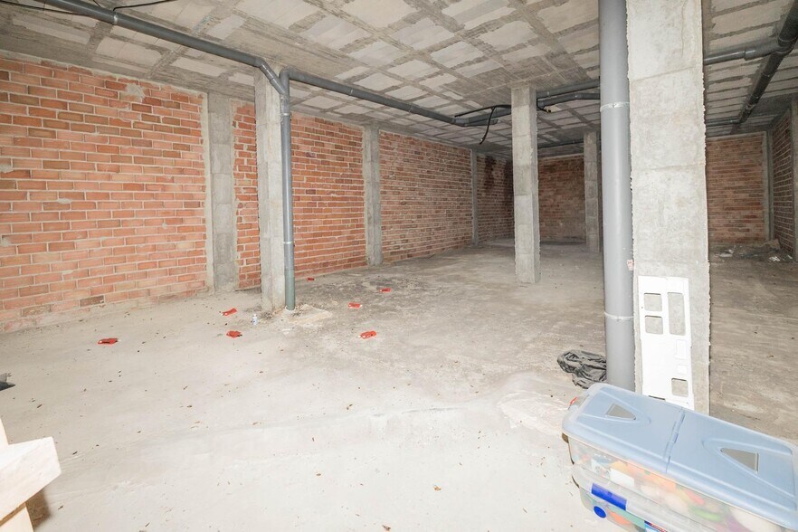 Local en Fuengirola, Málaga en venta - Foto del edificio - Imagen 3 de 28
