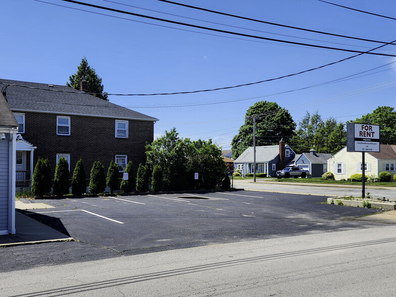 145 Newport Ave, Pawtucket, RI en alquiler - Foto del edificio - Imagen 3 de 20