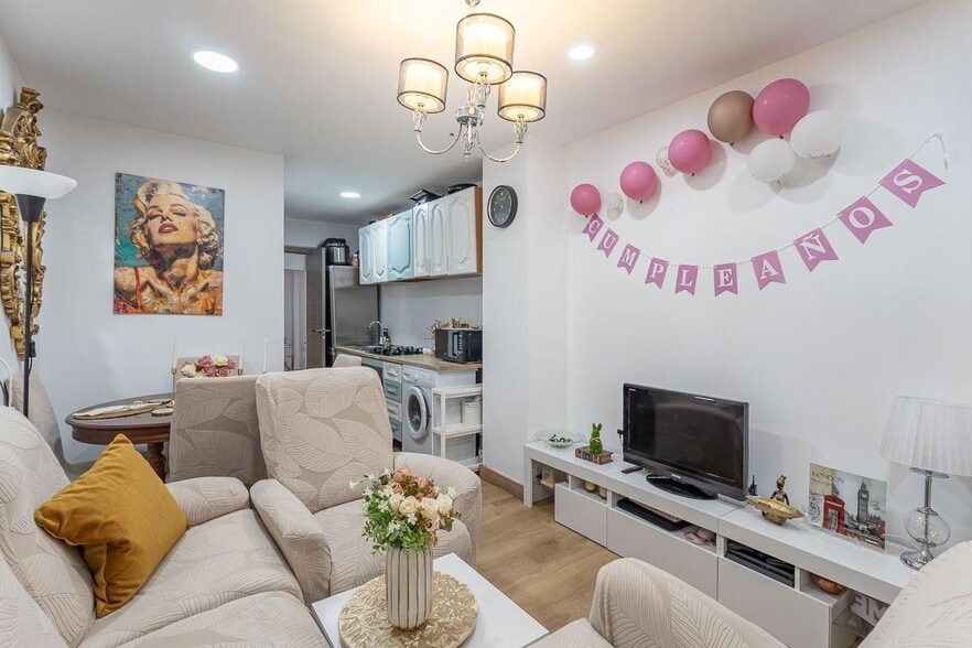 Local en Granada, Granada en venta - Foto del interior - Imagen 2 de 17