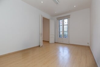 Oficina en Ronda de la Universitat, 17, Barcelona en alquiler Foto del interior- Imagen 1 de 17