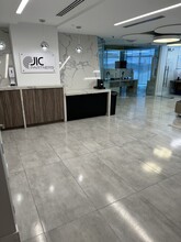 323 Sunny Isles Blvd, Sunny Isles Beach, FL en alquiler Foto del interior- Imagen 2 de 11