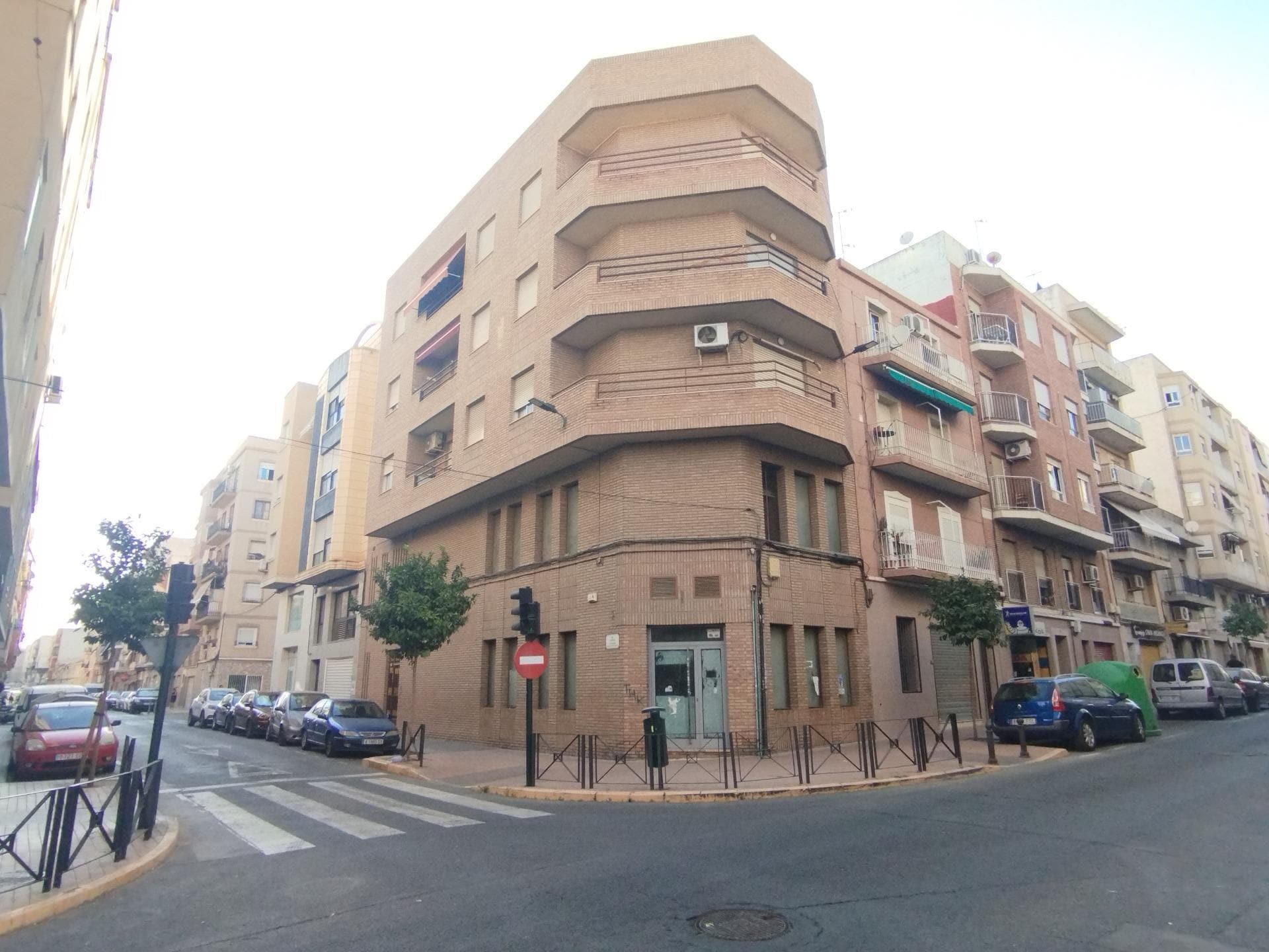 Local en Elche, Alicante en venta Foto del edificio- Imagen 1 de 16