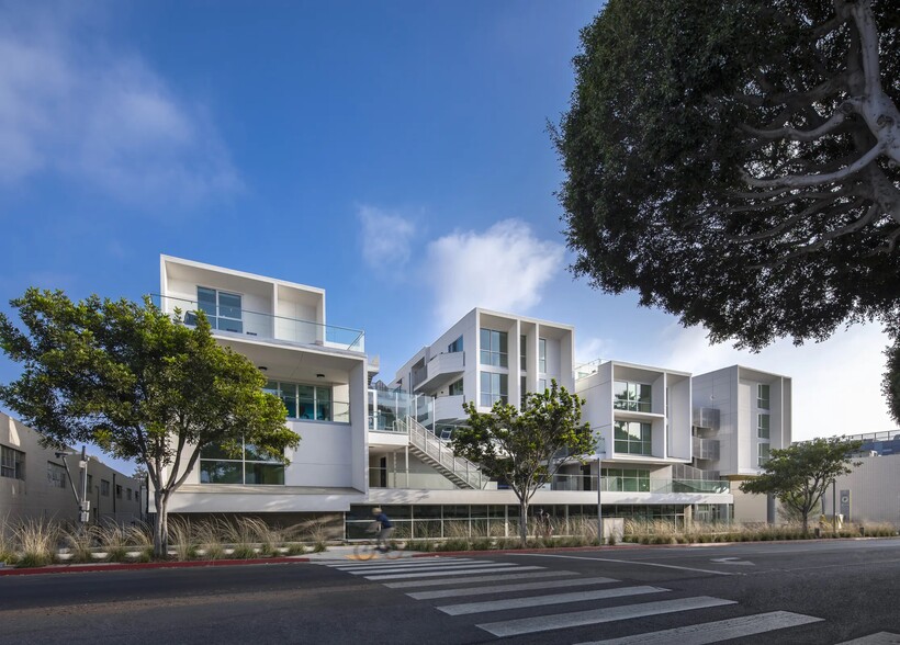 2929 Pennsylvania Ave, Santa Monica, CA en alquiler - Foto del edificio - Imagen 1 de 20