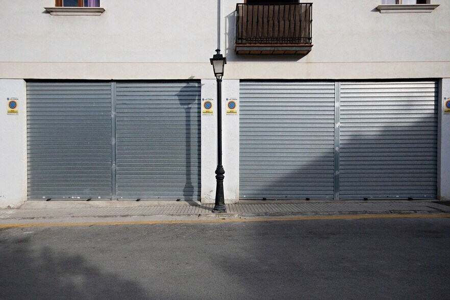 Local en Las Gabias en venta - Foto del edificio - Imagen 2 de 11