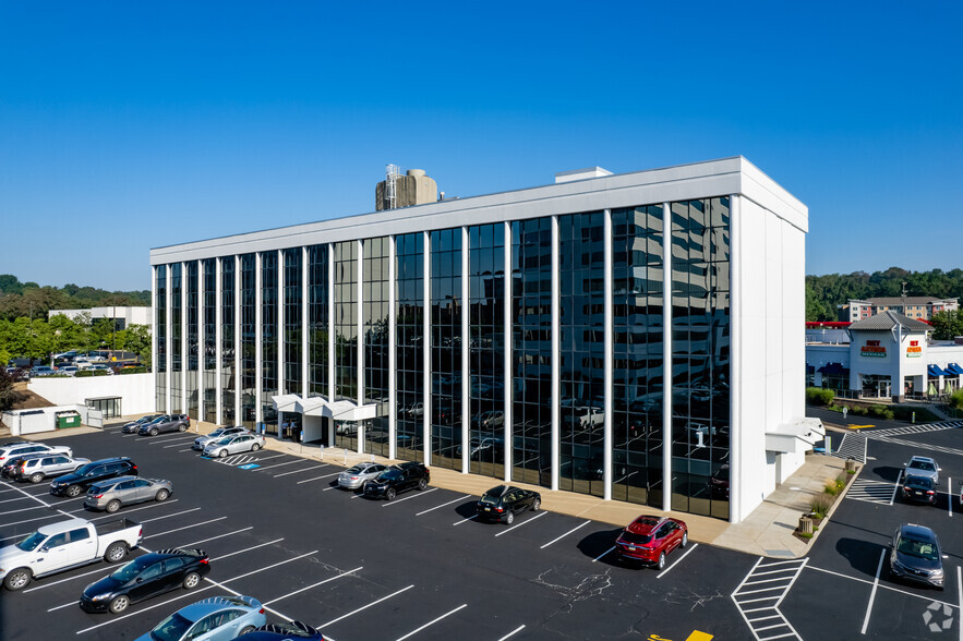 201 Penn Center Blvd, Pittsburgh, PA en alquiler - Foto del edificio - Imagen 1 de 3