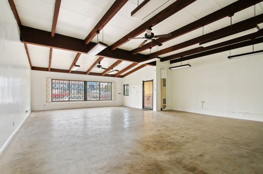 2426 Lincoln Blvd, Venice, CA en alquiler - Foto del interior - Imagen 3 de 16