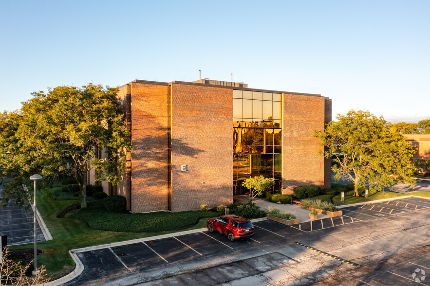 800 Roosevelt Rd, Glen Ellyn, IL en alquiler - Foto del edificio - Imagen 2 de 18