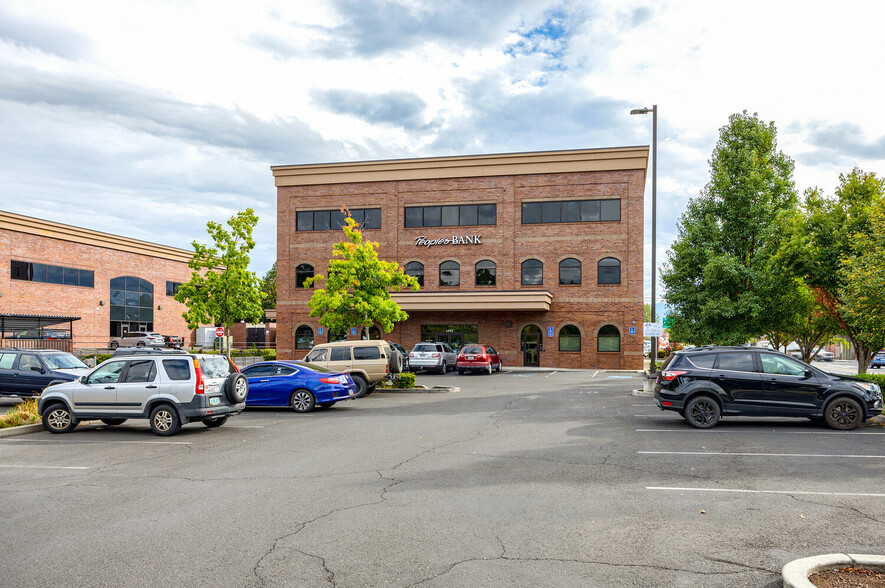 1311 E Barnett Rd, Medford, OR en alquiler - Foto del edificio - Imagen 3 de 31