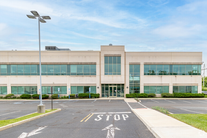 801 Princeton South Corporate Ctr, Ewing, NJ en alquiler - Foto del edificio - Imagen 3 de 7