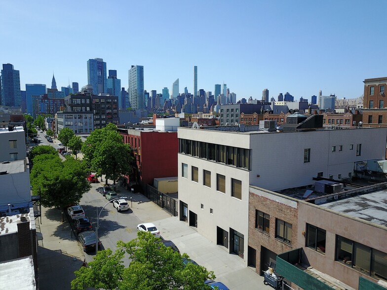 1143-1147 47th Ave, Long Island City, NY en alquiler - Foto del edificio - Imagen 1 de 51