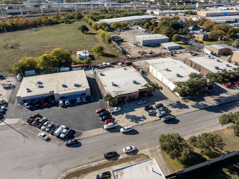 4402-4406 Centergate St, San Antonio, TX en alquiler - Foto del edificio - Imagen 3 de 9