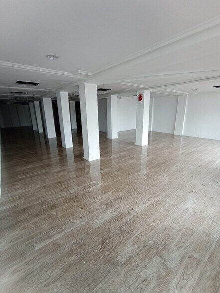 Local en Cáceres en venta - Foto del edificio - Imagen 1 de 18