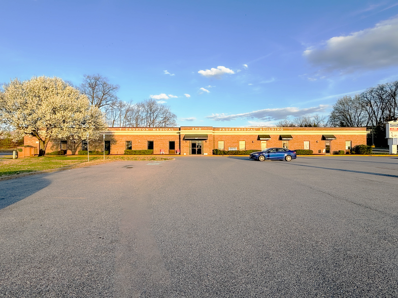 1667 Crofton Ctr, Crofton, MD en alquiler - Foto del edificio - Imagen 1 de 6