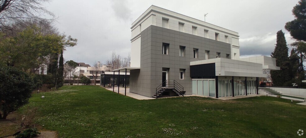 Oficina en Pozuelo de Alarcón, Madrid en alquiler - Foto del edificio - Imagen 1 de 24