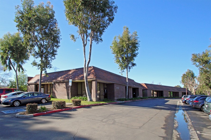 1170 Durfee Ave, South El Monte, CA en alquiler - Foto del edificio - Imagen 2 de 4