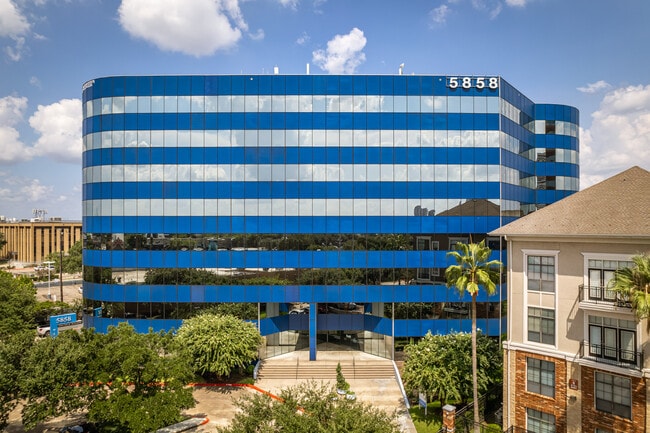 Más detalles de 5858 Westheimer Rd, Houston, TX - Oficina en alquiler