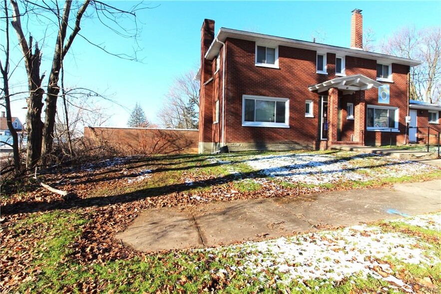 41 Howard Ave, Binghamton, NY en venta - Foto del edificio - Imagen 2 de 26