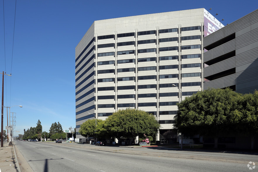 9800 S La Cienega Blvd, Inglewood, CA en alquiler - Foto del edificio - Imagen 2 de 6