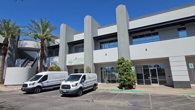 303 S Water St, Henderson, NV en alquiler - Vídeo de anuncio comercial 