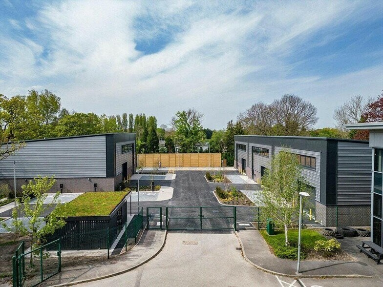 Ashbrook Business Park - Units A-D cartera de 2 inmuebles en venta en LoopNet.es - Foto del edificio - Imagen 1 de 13