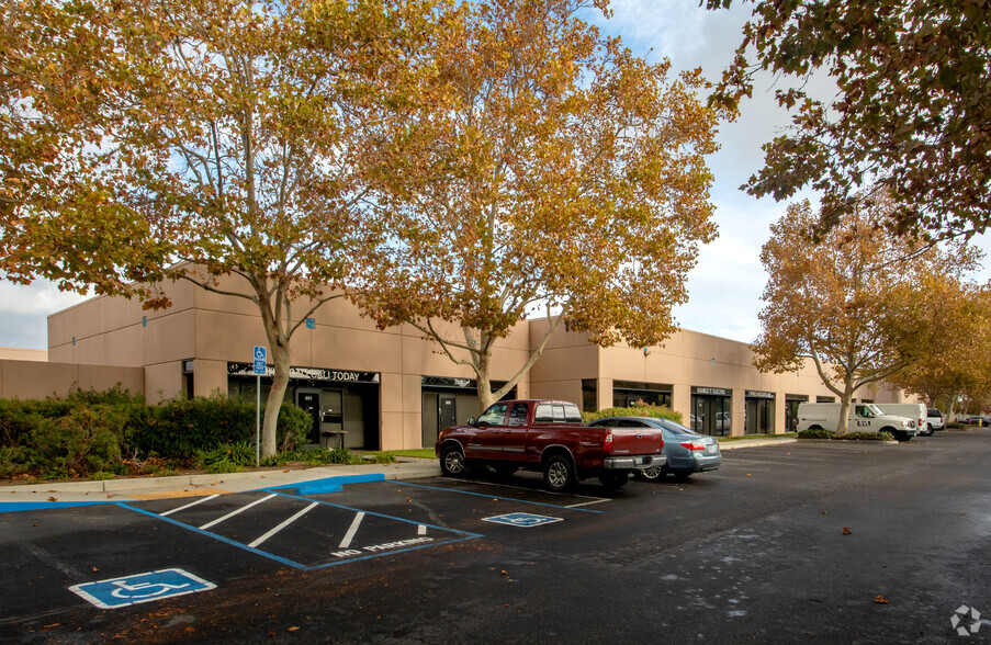 1310 Tully Rd, San Jose, CA en alquiler - Foto del edificio - Imagen 2 de 6