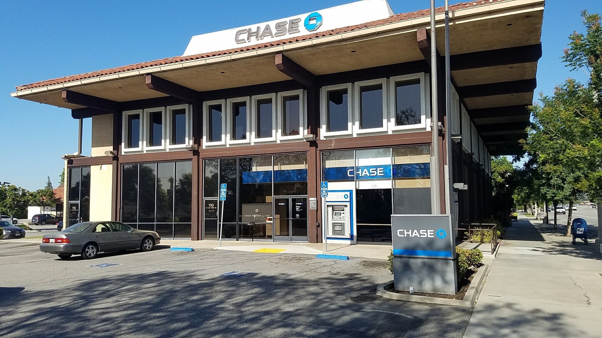 110-120 W Las Tunas Dr, San Gabriel, CA en alquiler Foto del edificio- Imagen 1 de 20