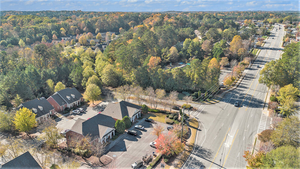 1690 Stone Village Ln, Kennesaw, GA en alquiler - Foto del edificio - Imagen 1 de 13