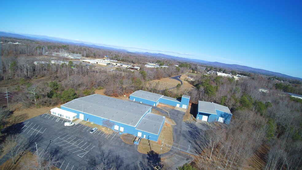 144 Industrial Dr, Forest City, NC en alquiler - Foto del edificio - Imagen 2 de 44