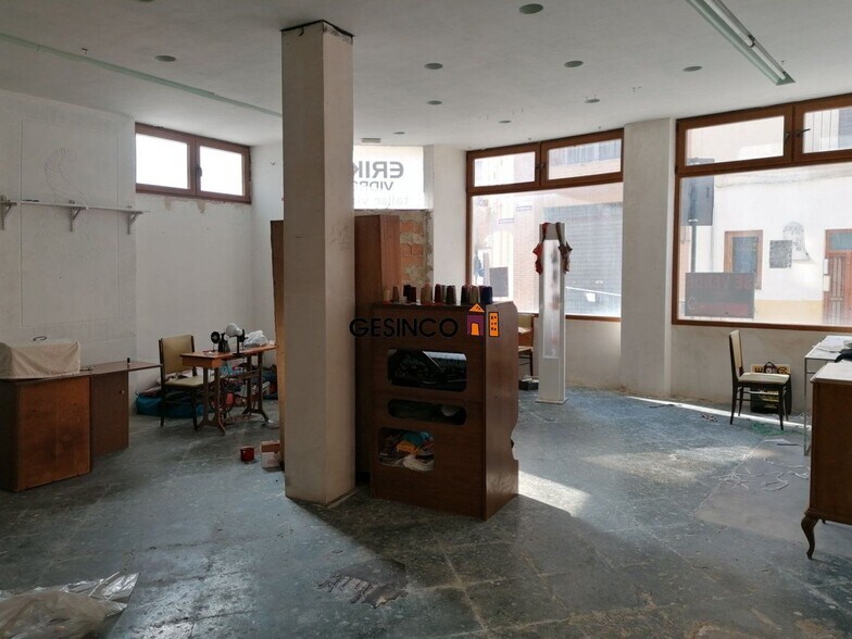 Local en Ontinyent, Valencia en venta - Foto del edificio - Imagen 2 de 9
