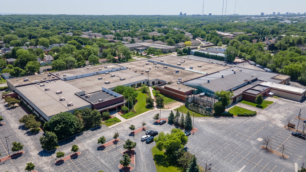 5055 N Lydell Ave, Glendale, WI en alquiler - Foto del edificio - Imagen 1 de 14