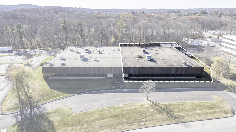 36 Apple Ridge Rd, Danbury, CT en venta - Foto del edificio - Imagen 2 de 8