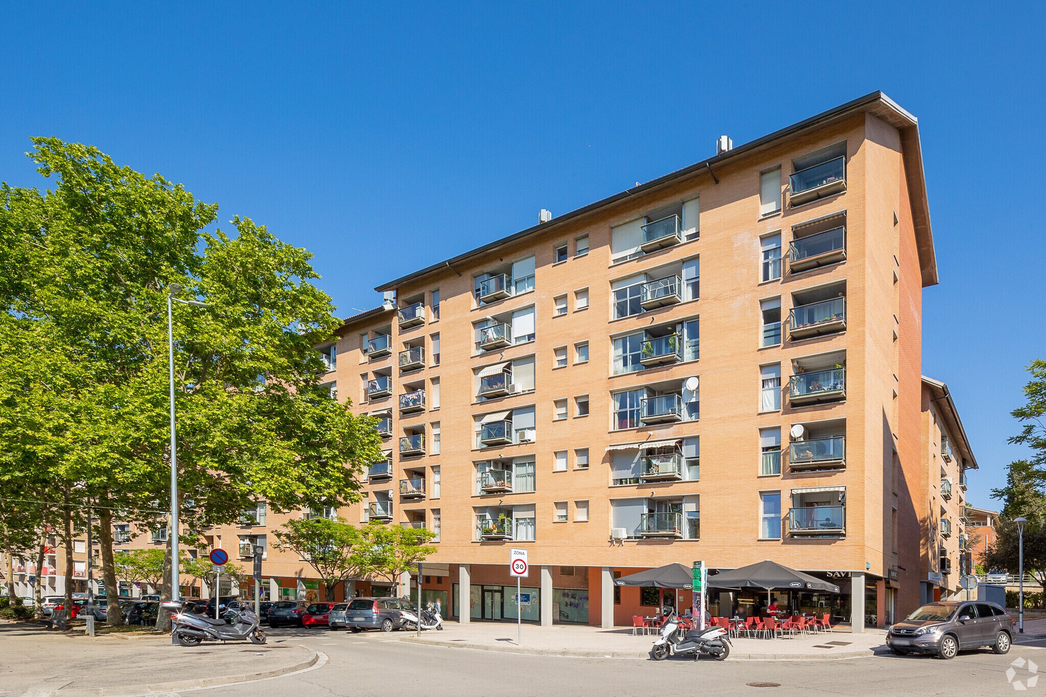 Avinguda de Canaletes, 31, Cerdanyola del Vallès, Barcelona en venta Foto principal- Imagen 1 de 1