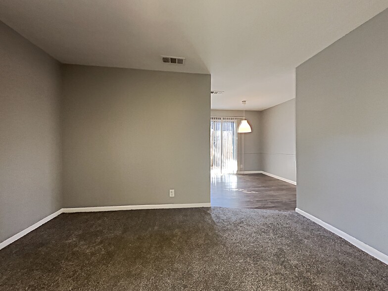 1010 N Meadows Dr, Austin, TX en venta - Foto del edificio - Imagen 3 de 10