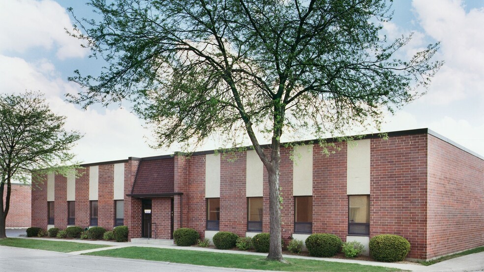 9742 W Foster Ave, Rosemont, IL en alquiler - Foto del edificio - Imagen 2 de 16