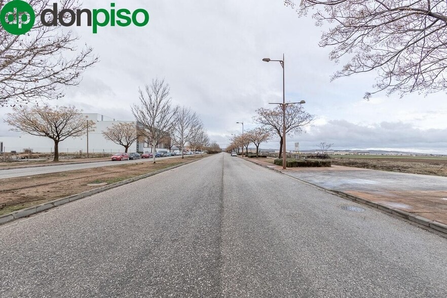 Nave en Escúzar en venta - Foto del edificio - Imagen 3 de 20