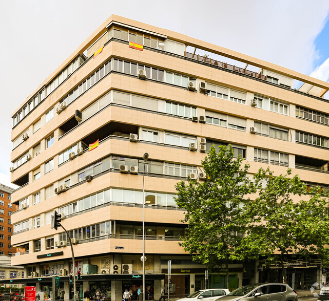 Calle Diego de León, Madrid, Madrid en venta - Foto del edificio - Imagen 3 de 3