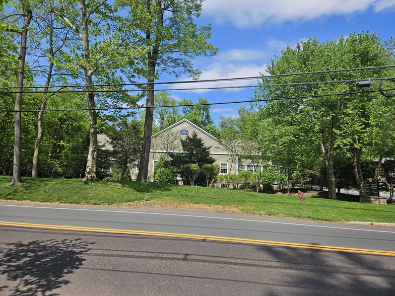 34 Franklin Corner Rd, Lawrence Township, NJ en alquiler - Foto del edificio - Imagen 2 de 6