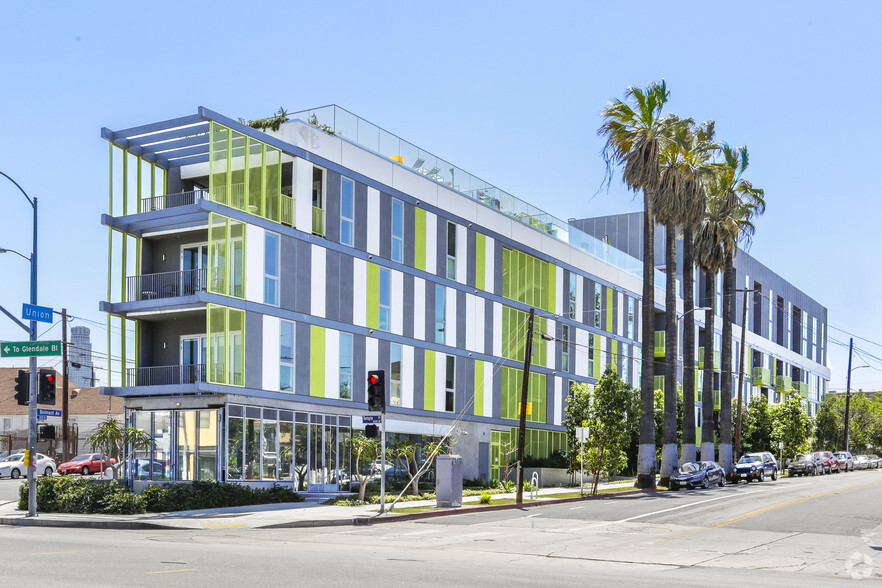 333 Belmont Ave, Los Angeles, CA en alquiler - Foto del edificio - Imagen 2 de 24