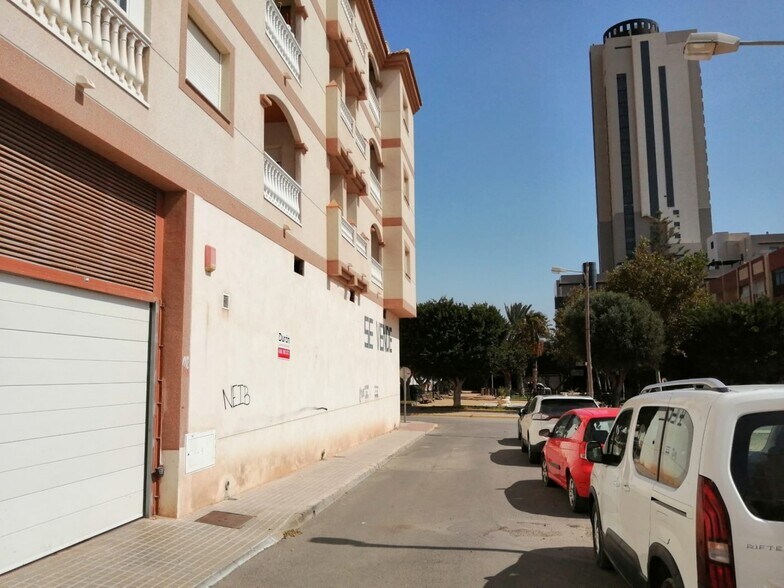 Local en El Ejido, Almería en venta - Foto del edificio - Imagen 2 de 7