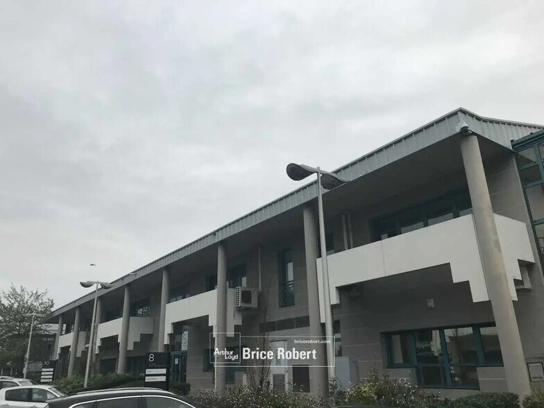 Flex en Bron en alquiler - Foto del edificio - Imagen 1 de 8