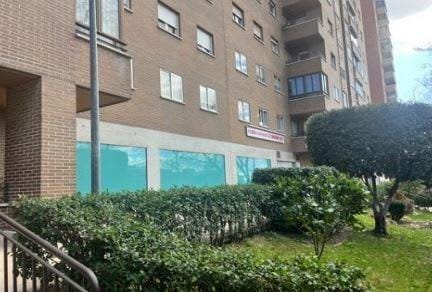 Calle de Villalobos, 135, Madrid, MAD 28018 - Unidad Puerta 01, Esc. 1 - - Foto del interior - Image 1 of 9