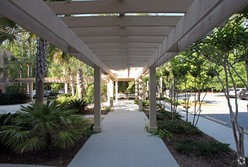 23 N Main St, Hilton Head Island, SC en alquiler - Foto del edificio - Imagen 3 de 7